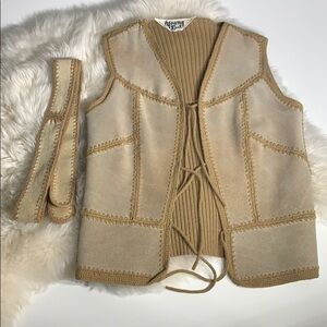 Vintage young East tan suede western boho patch quilted vest with belt sash smal
